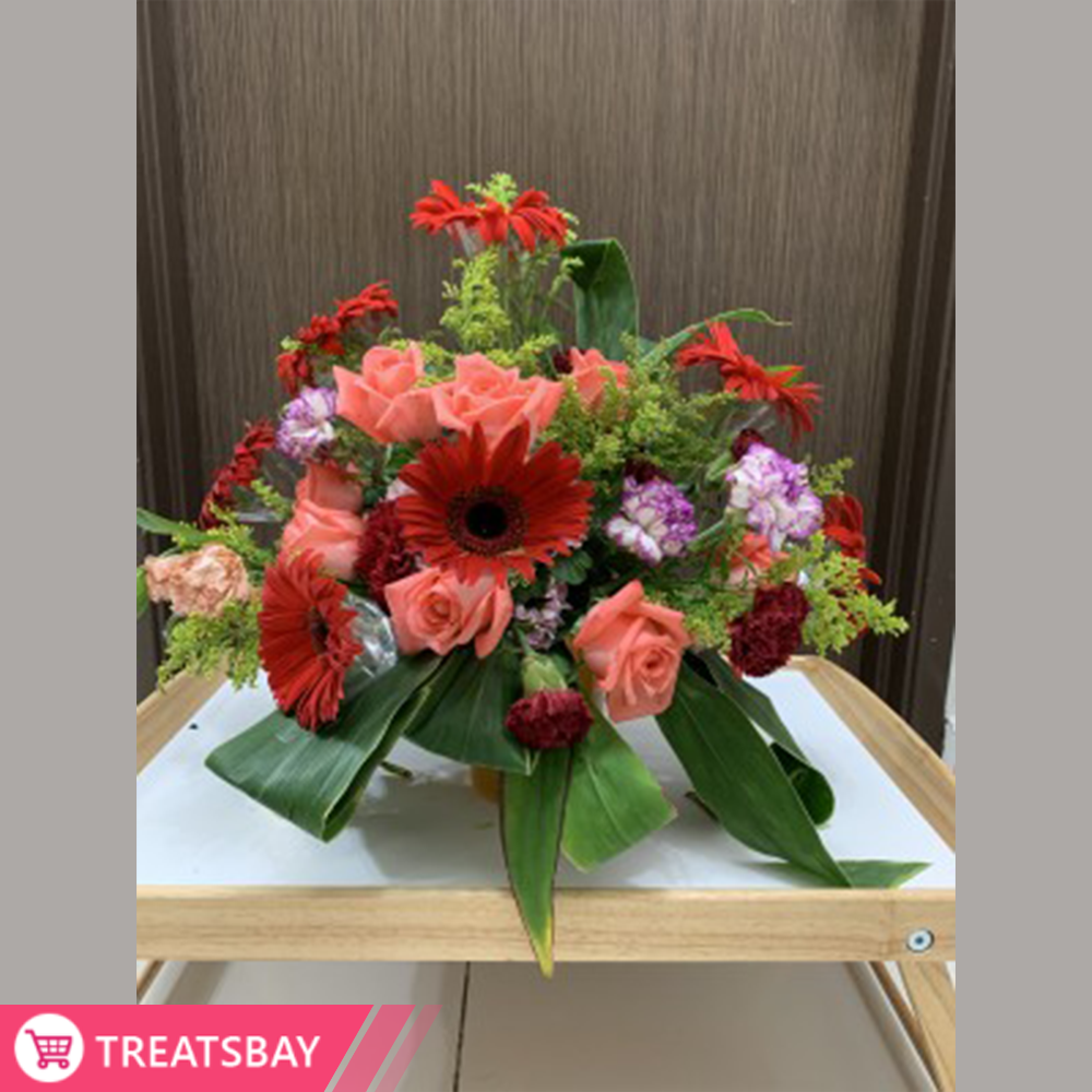 C009 Centerpiece Floral Arrangement